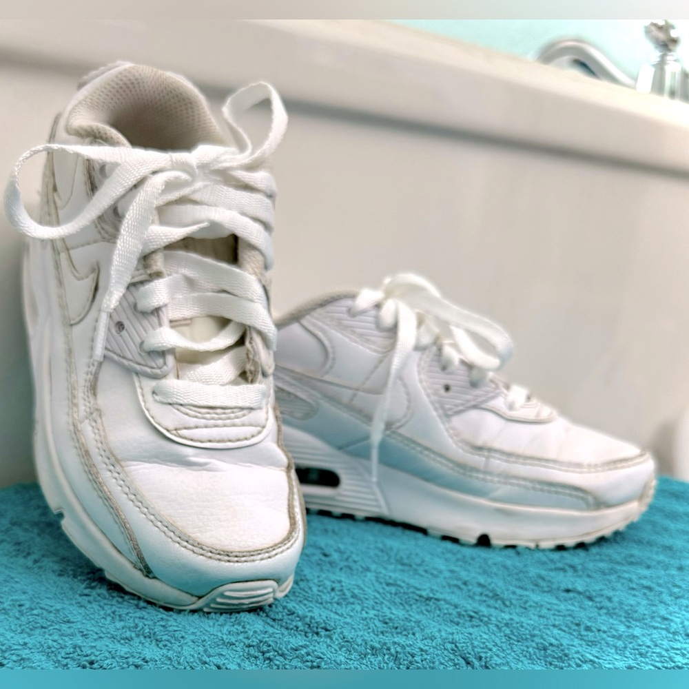 Nike Air  White Tennis Shoes